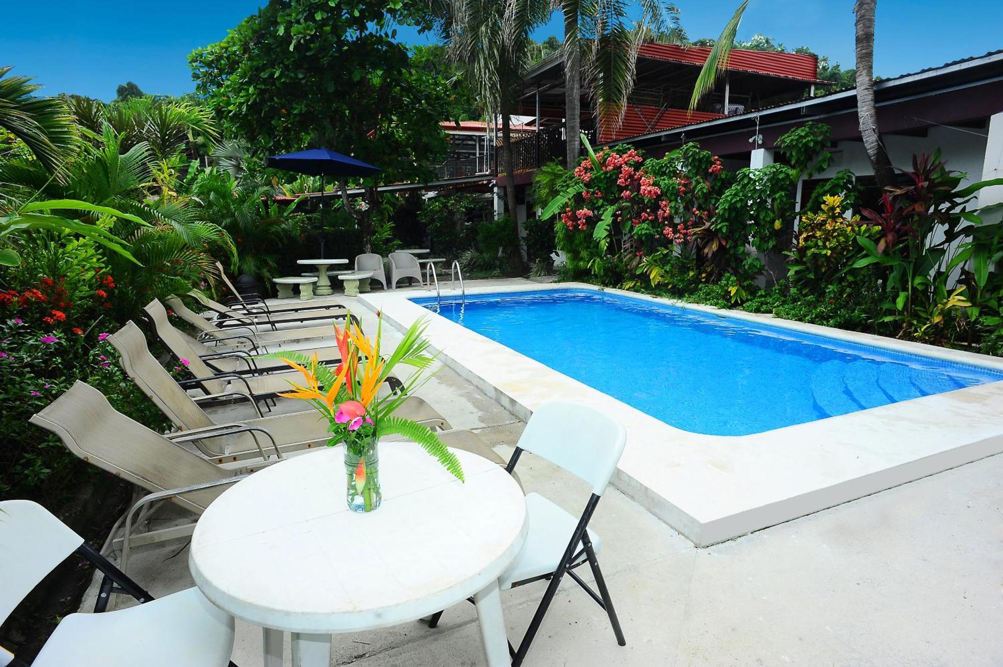 Private Fully Furnished Home At Wide Mouth Frog Hostel Quepos Ngoại thất bức ảnh
