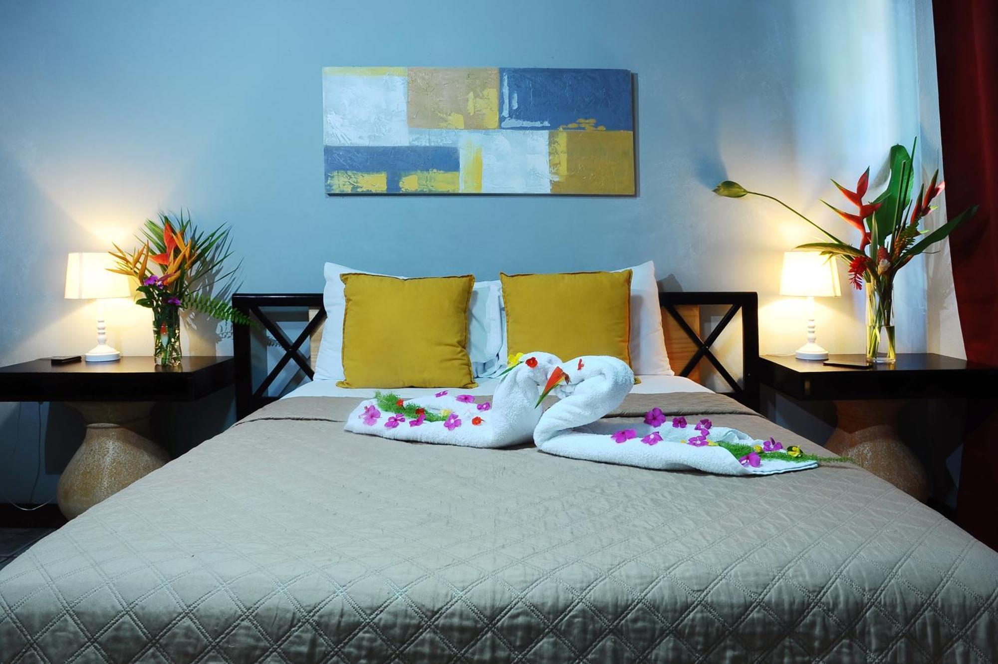 Private Fully Furnished Home At Wide Mouth Frog Hostel Quepos Ngoại thất bức ảnh