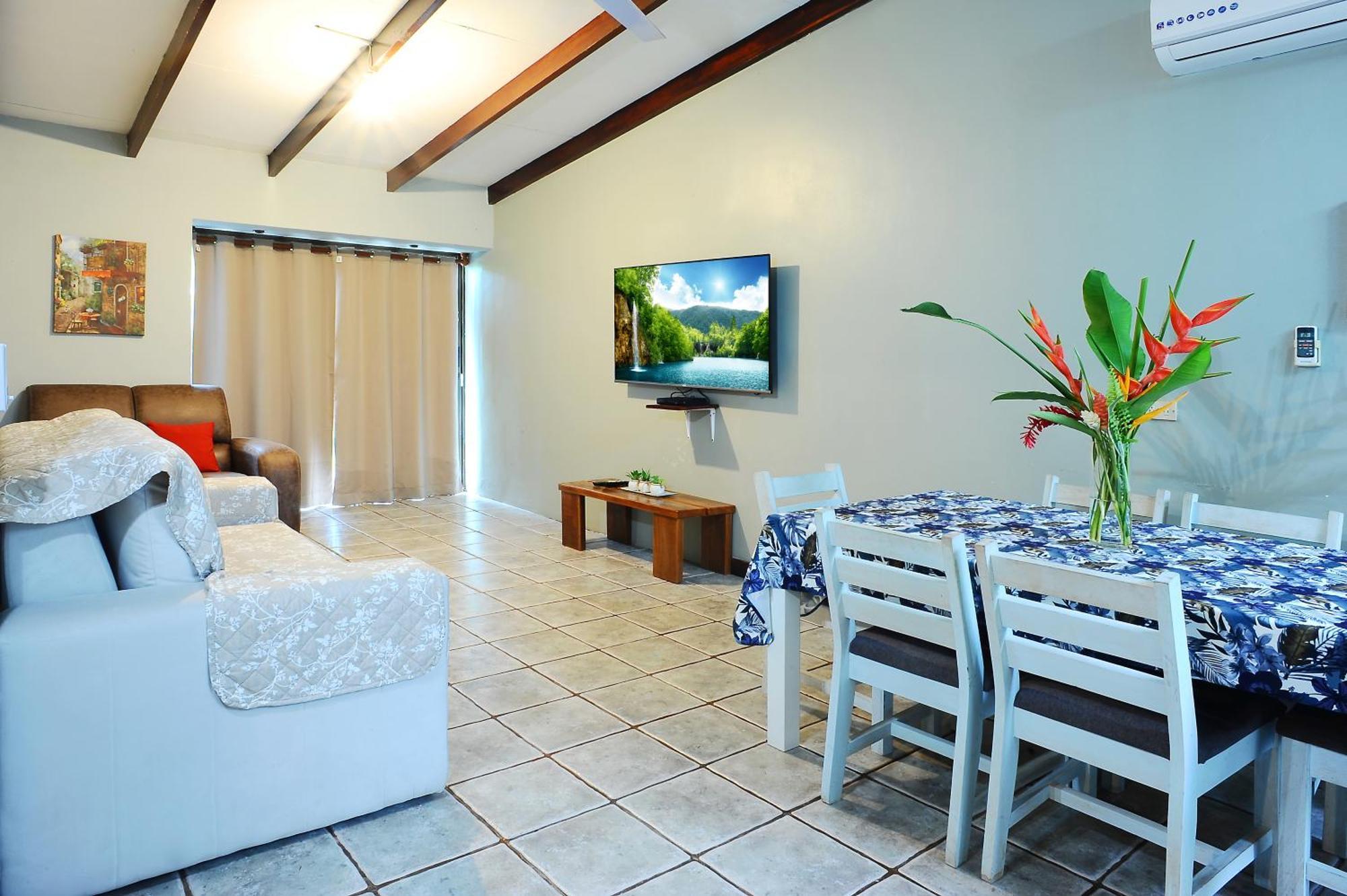 Private Fully Furnished Home At Wide Mouth Frog Hostel Quepos Ngoại thất bức ảnh