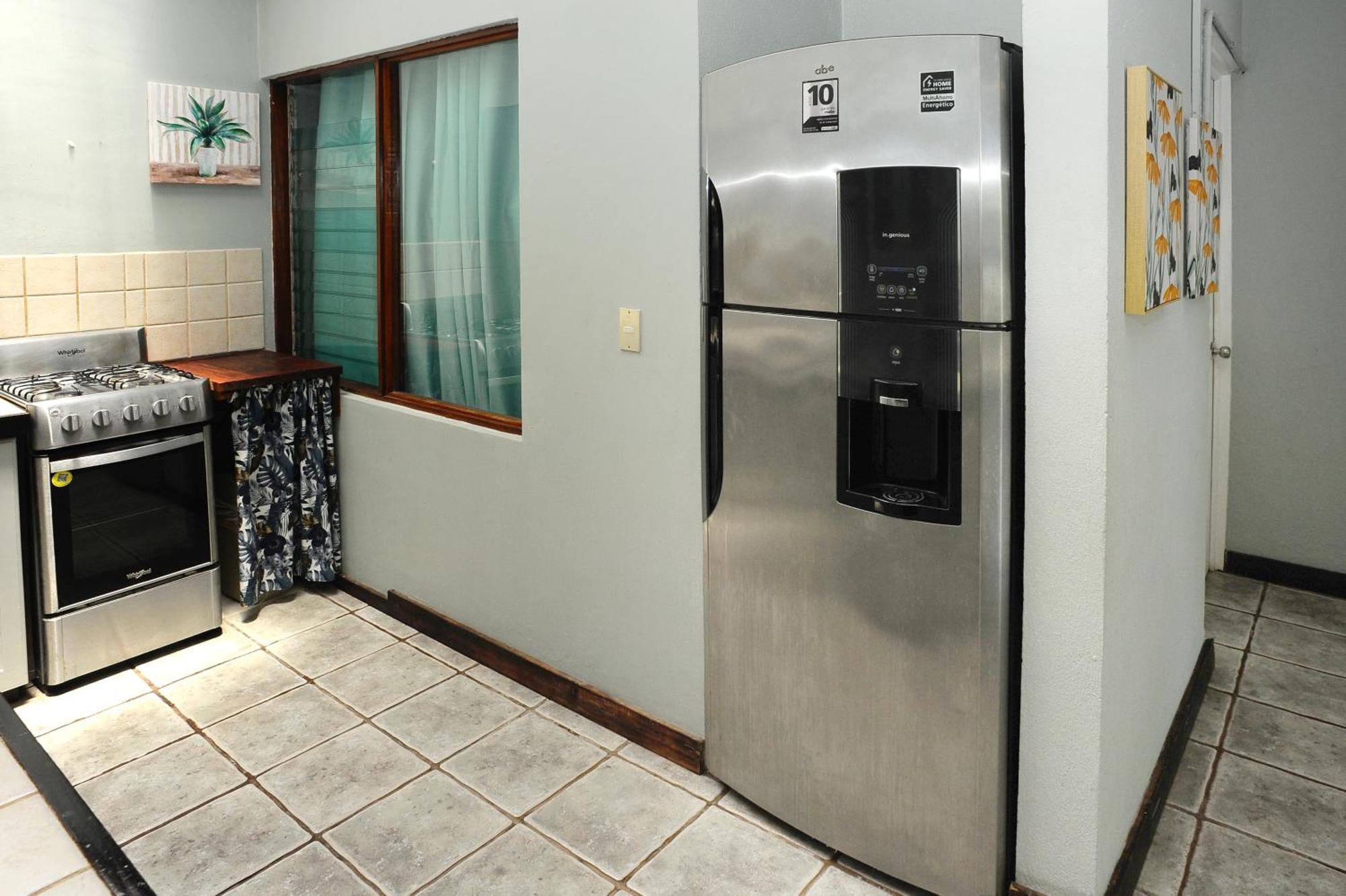 Private Fully Furnished Home At Wide Mouth Frog Hostel Quepos Ngoại thất bức ảnh